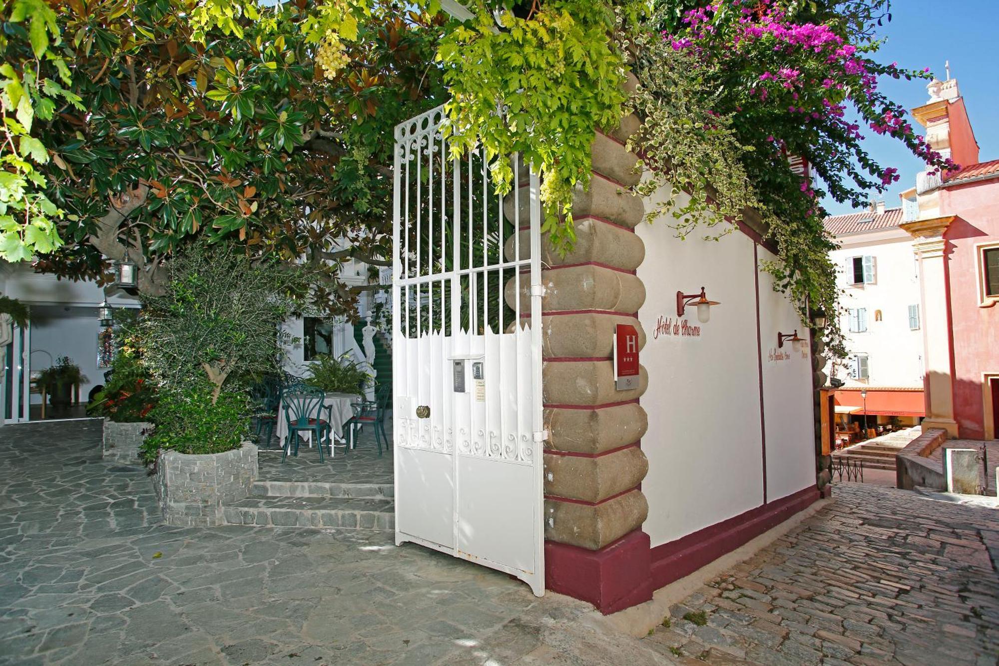 Hotel Le Magnolia Calvi  Zewnętrze zdjęcie