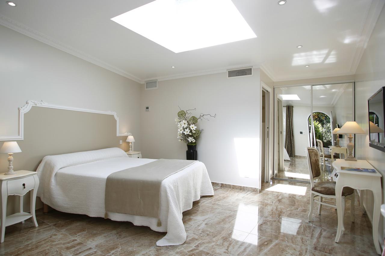 Hotel Le Magnolia Calvi  Zewnętrze zdjęcie